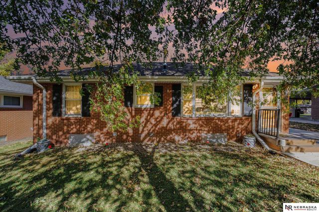 6870 Fremont Street, Lincoln, NE 68507