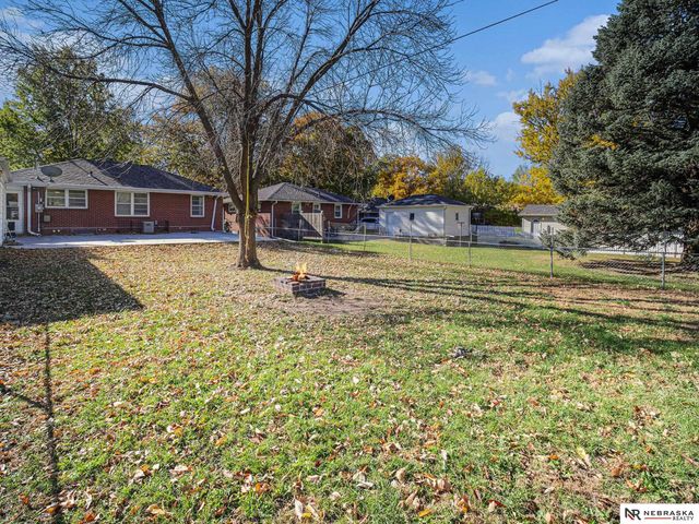 6870 Fremont Street, Lincoln, NE 68507