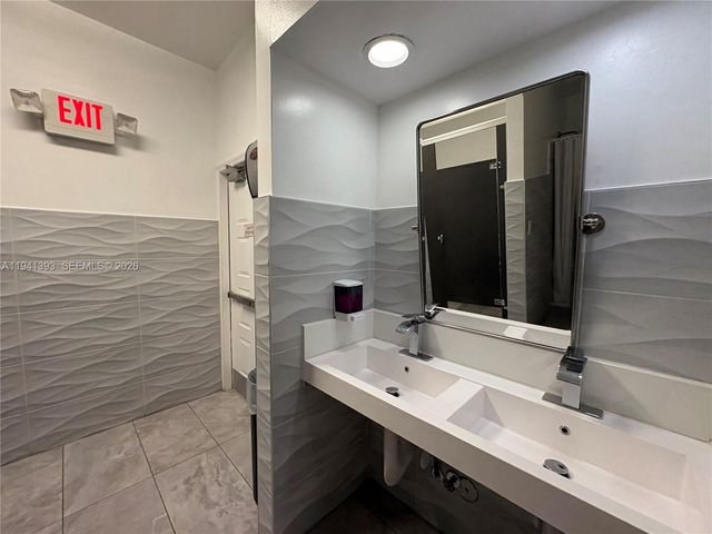 2602 NW 103rd Ave 401, Sunrise, FL 33322