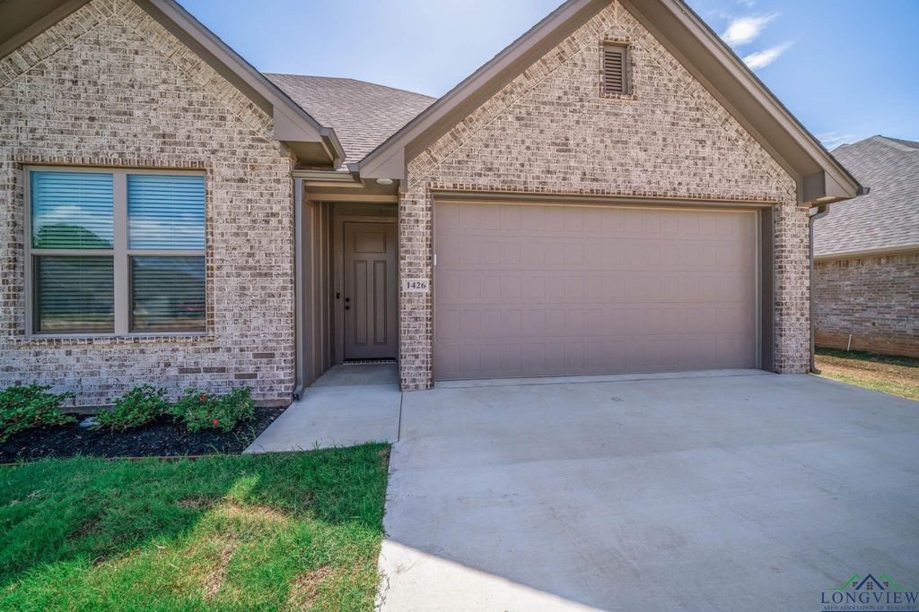 1426 Page Valley Cir, Longview, TX 75601