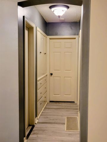 1282 S Minneapolis, Wichita, KS 67211