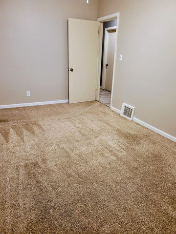1282 S Minneapolis, Wichita, KS 67211