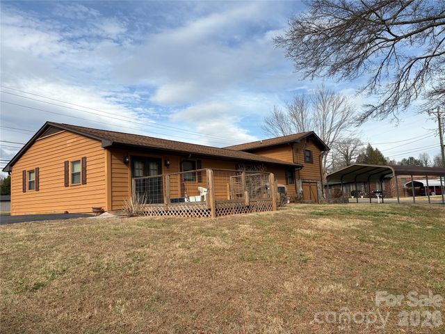 3253 US 70 Highway W, Marion, NC 28752