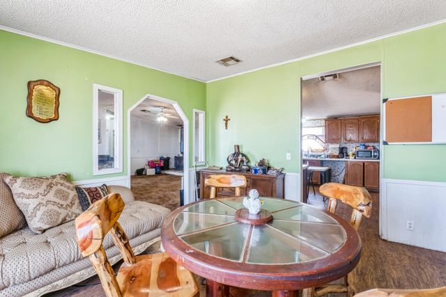 47 Turner Drive, Los Lunas, NM 87031