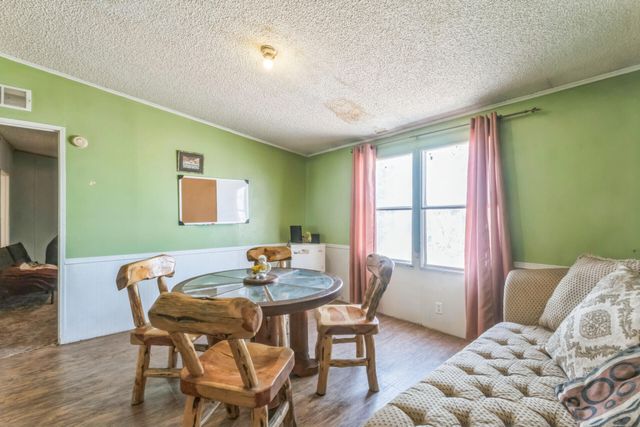 47 Turner Drive, Los Lunas, NM 87031