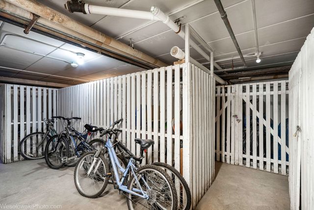 915 Graceland Avenue 1C, Des Plaines, IL 60016