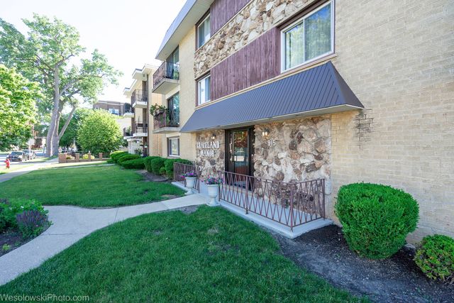 915 Graceland Avenue 1C, Des Plaines, IL 60016