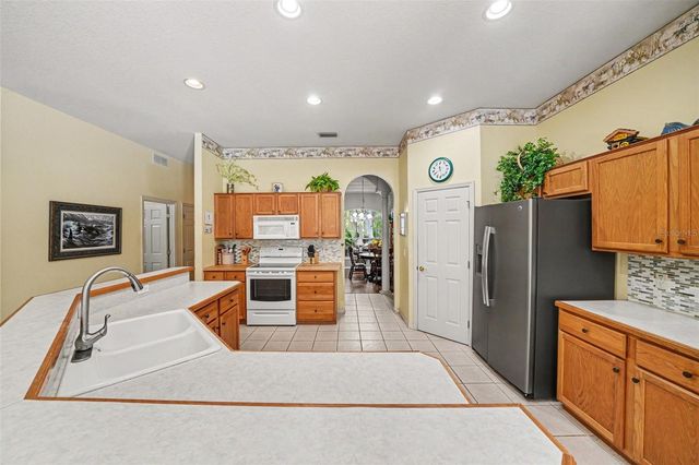 16731 SE 181ST TERRACE, Weirsdale, FL 32195