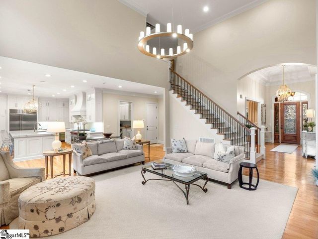 612 Brixton Circle, Simpsonville, SC 29681