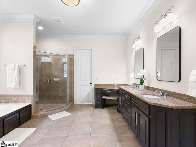 612 Brixton Circle, Simpsonville, SC 29681