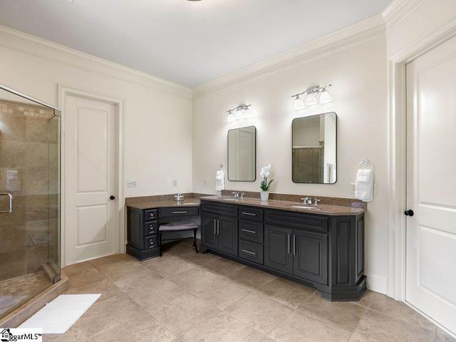 612 Brixton Circle, Simpsonville, SC 29681