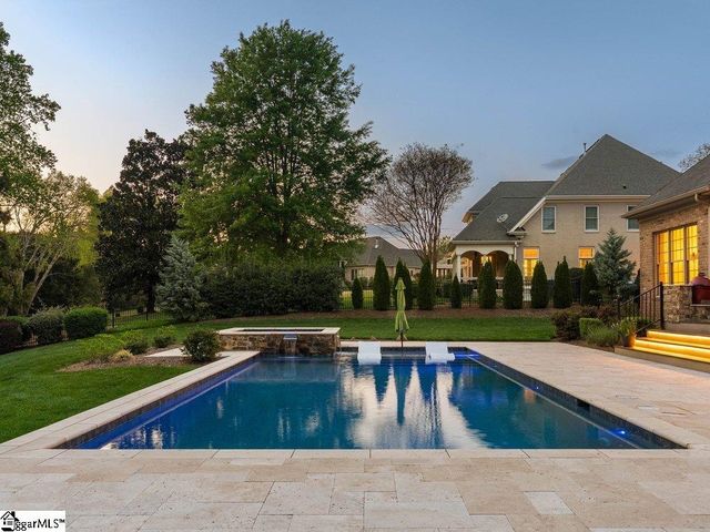 612 Brixton Circle, Simpsonville, SC 29681