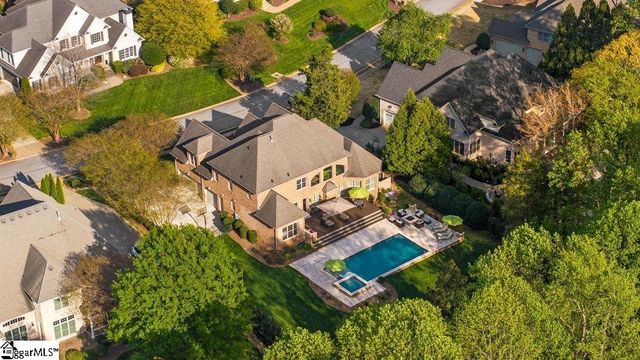 612 Brixton Circle, Simpsonville, SC 29681