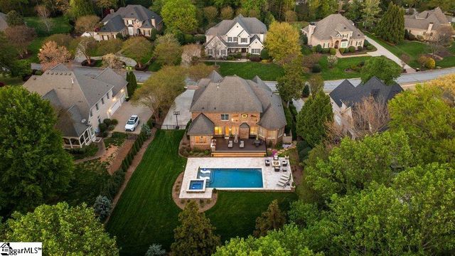 612 Brixton Circle, Simpsonville, SC 29681