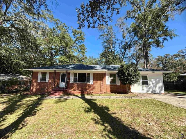203 Woodland Drive, Warner Robins, GA 31088