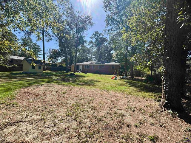 203 Woodland Drive, Warner Robins, GA 31088