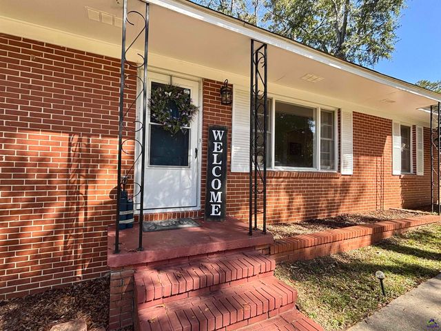 203 Woodland Drive, Warner Robins, GA 31088