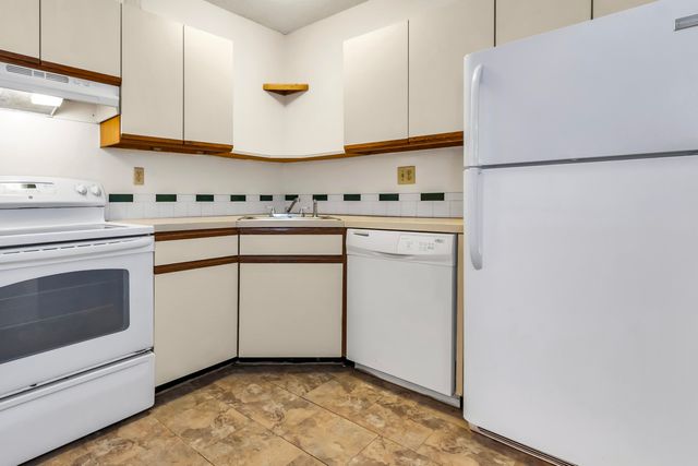 117 Cluff Crossing Rd Apt 7, Salem, NH 03079
