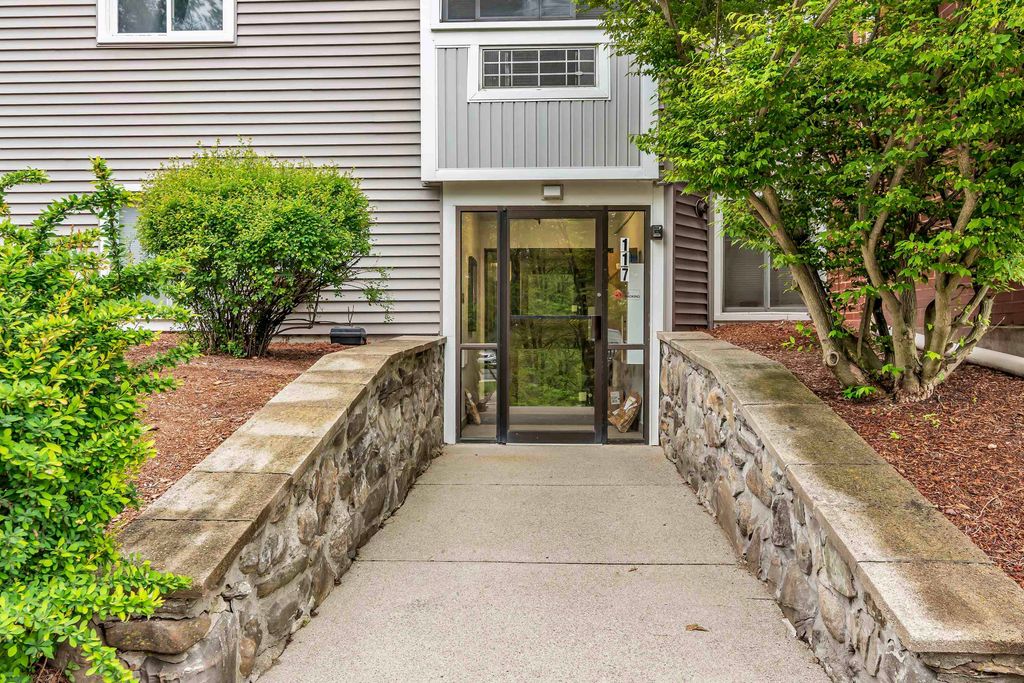 117 Cluff Crossing Rd Apt 7, Salem, NH 03079