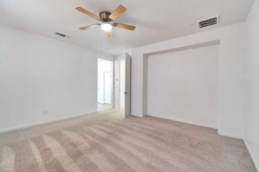 Image 25 of property listing at 6118 E Berkeley Avenue, Fresno, CA 93727