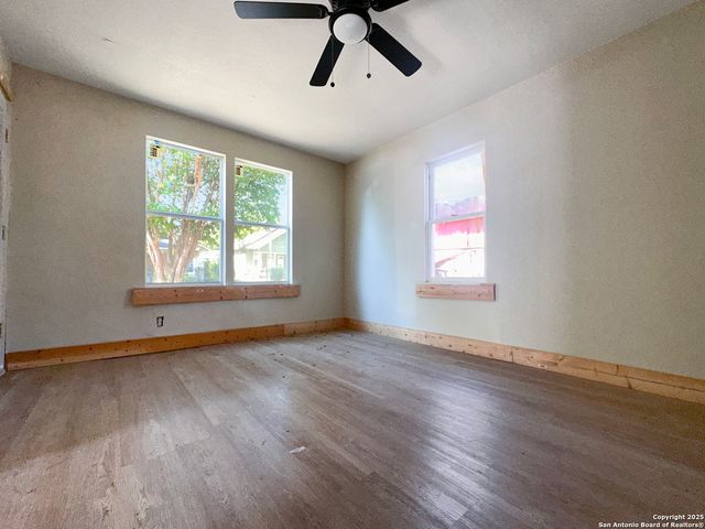 1225 Leal, San Antonio, TX 78207