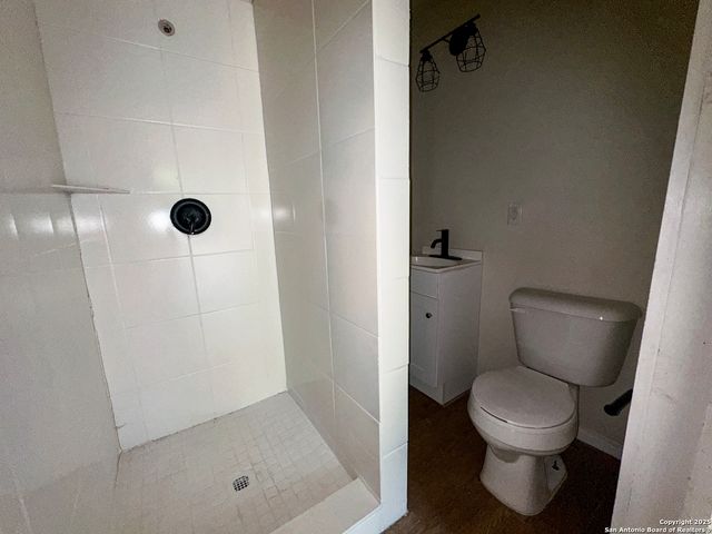 1225 Leal, San Antonio, TX 78207