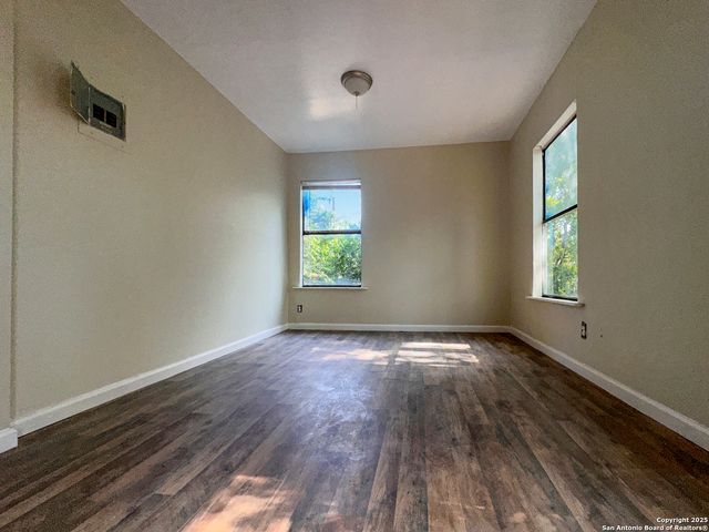 1225 Leal, San Antonio, TX 78207