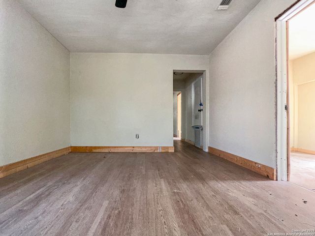 1225 Leal, San Antonio, TX 78207