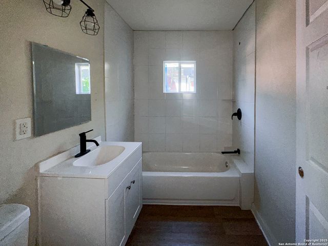 1225 Leal, San Antonio, TX 78207