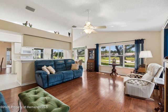 18508 Grand Club Drive, Hudson, FL 34667