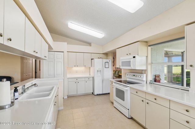 18508 Grand Club Drive, Hudson, FL 34667
