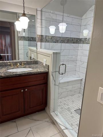1867 Chipping Way Court, Bloomfield Hills, MI 48302