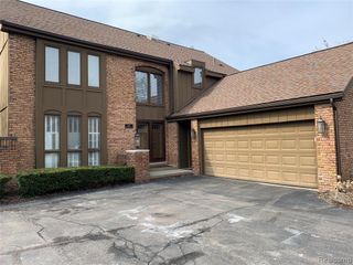 1867 Chipping Way Court, Bloomfield Hills, MI 48302