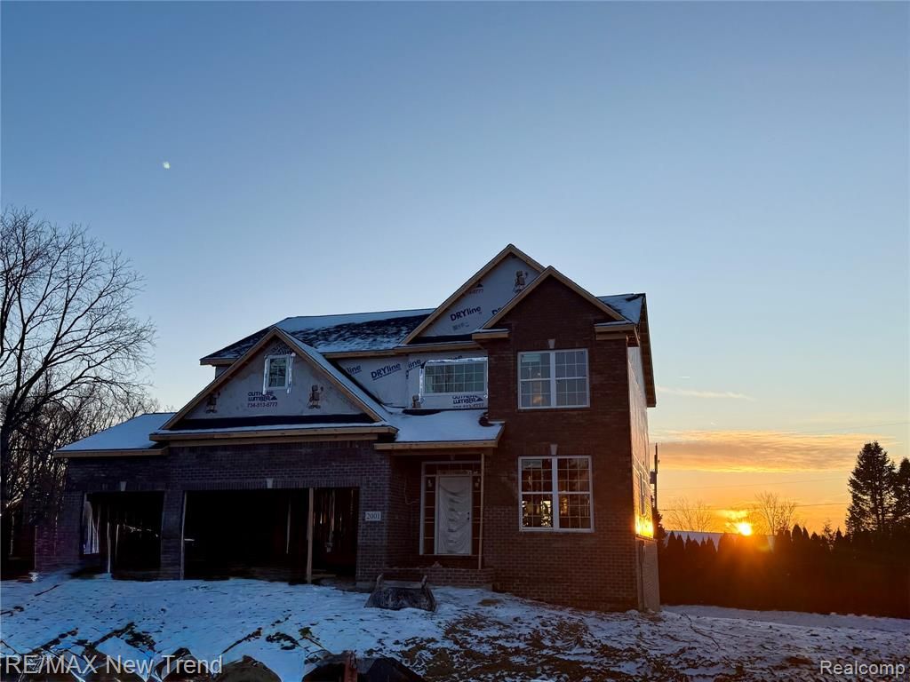 2001 Crested Butte Drive, White Lake, MI 48383