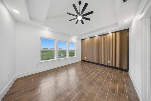 207 Hidden Ranch, Floresville, TX 78114