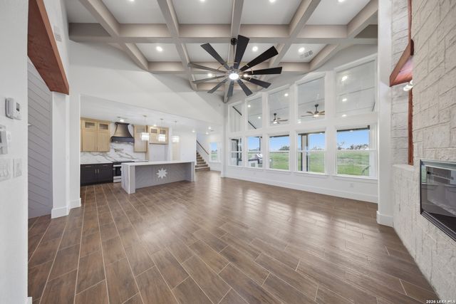 207 Hidden Ranch, Floresville, TX 78114