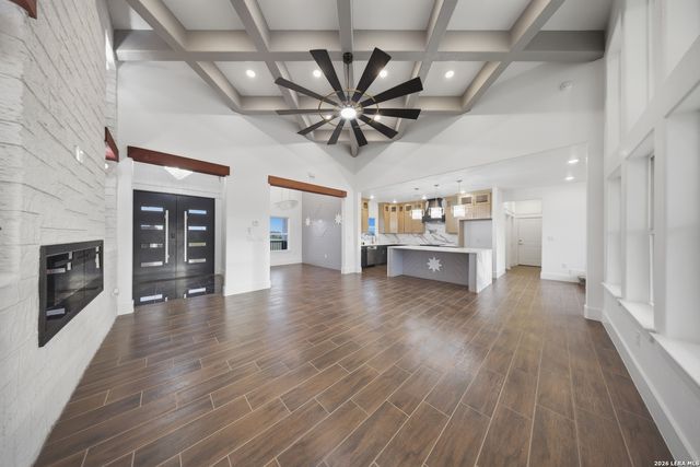 207 Hidden Ranch, Floresville, TX 78114
