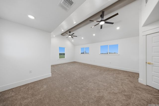 207 Hidden Ranch, Floresville, TX 78114