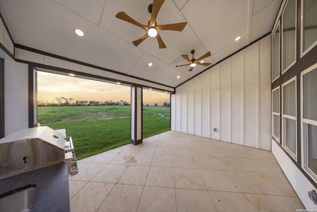 207 Hidden Ranch, Floresville, TX 78114