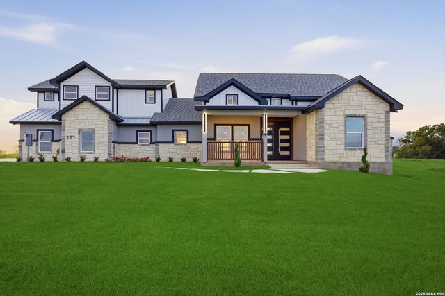 207 Hidden Ranch, Floresville, TX 78114