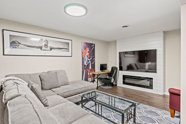 1628 Riverside Road, Belvidere, IL 61008