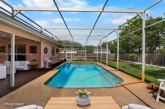 5171 SW 20th St, Plantation, FL 33317