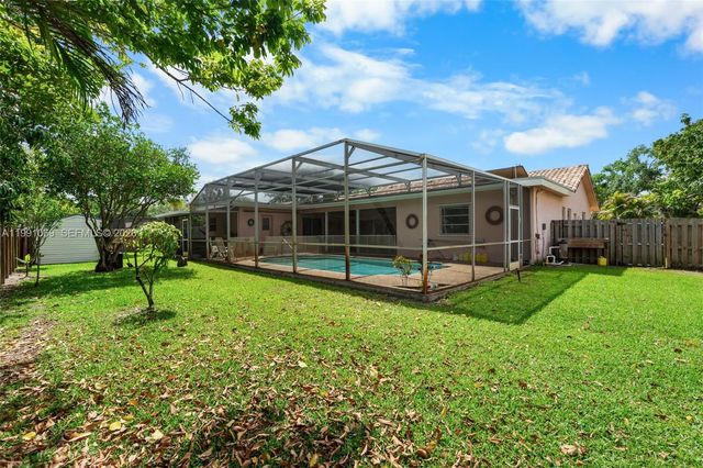 5171 SW 20th St, Plantation, FL 33317