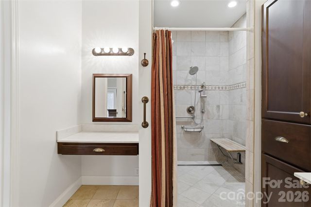 140 Debbie Loop, Waynesville, NC 28786