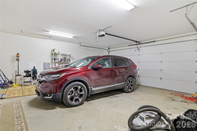 140 Debbie Loop, Waynesville, NC 28786