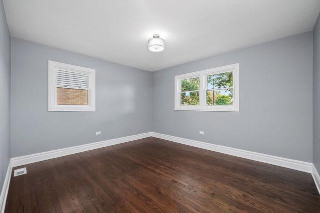 9624 W Shore Drive, Oak Lawn, IL 60453