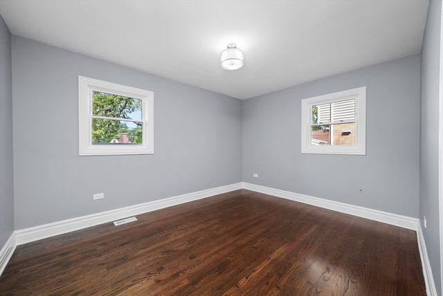 9624 W Shore Drive, Oak Lawn, IL 60453