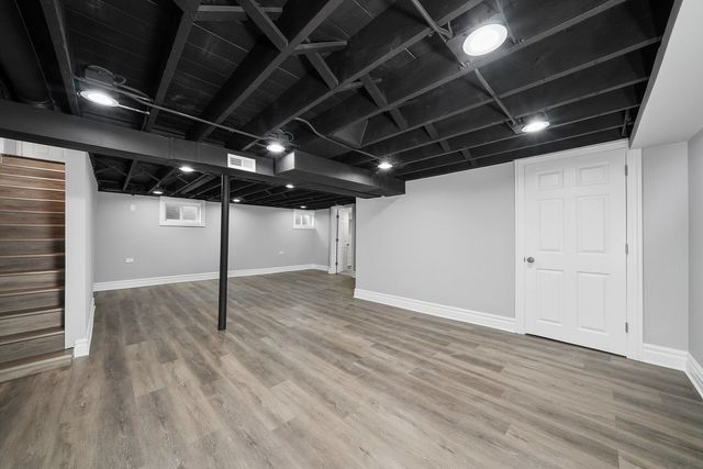 9624 W Shore Drive, Oak Lawn, IL 60453