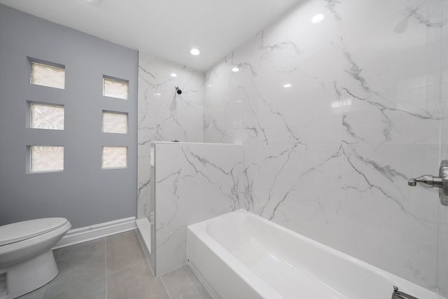 9624 W Shore Drive, Oak Lawn, IL 60453