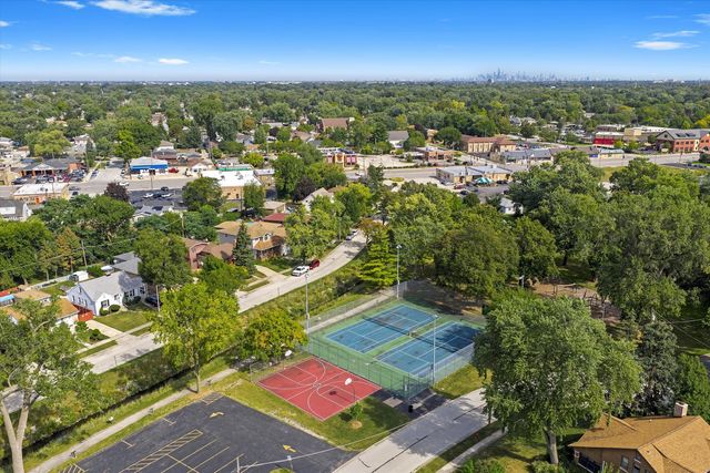 9624 W Shore Drive, Oak Lawn, IL 60453